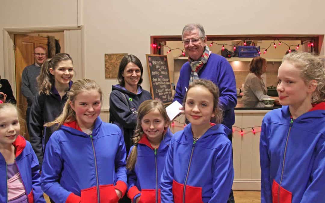 1st Adderbury Guides receive £200